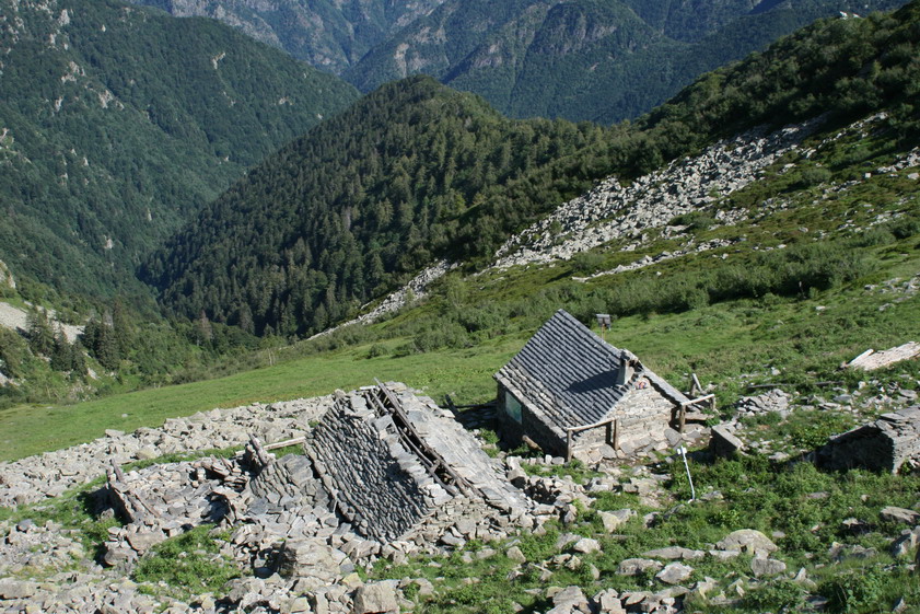 Rifugi e Bivacchi d''Italia.......